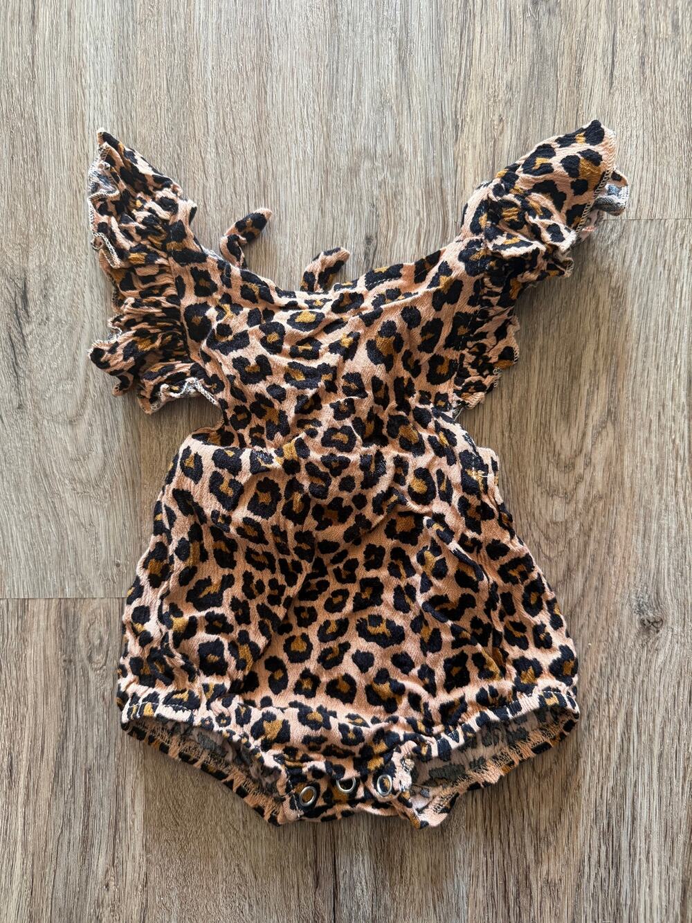 Bailey’s Blossoms Baby Cheetah Print One Piece Size 9-12 Months